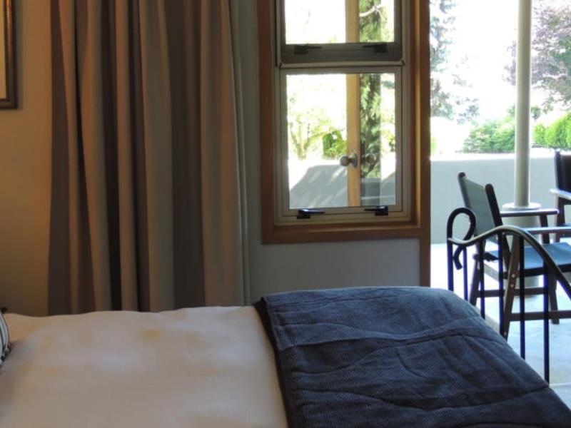 The Turret Boutique Accommodation Куийнстаун Екстериор снимка