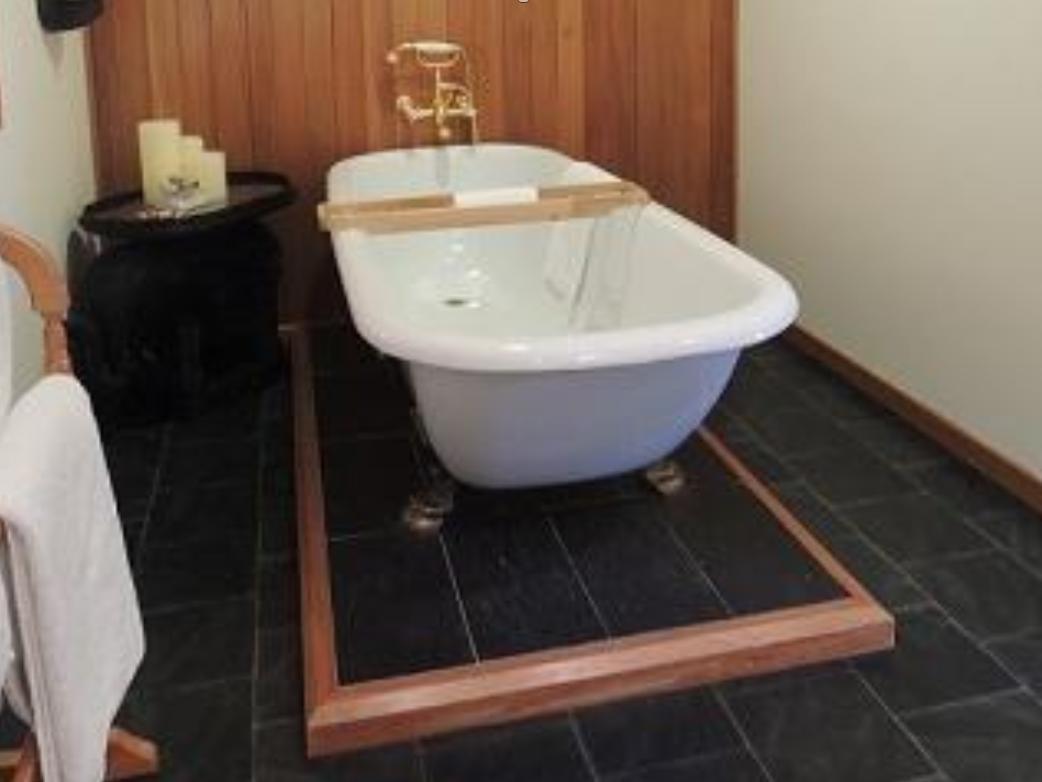 The Turret Boutique Accommodation Куийнстаун Екстериор снимка
