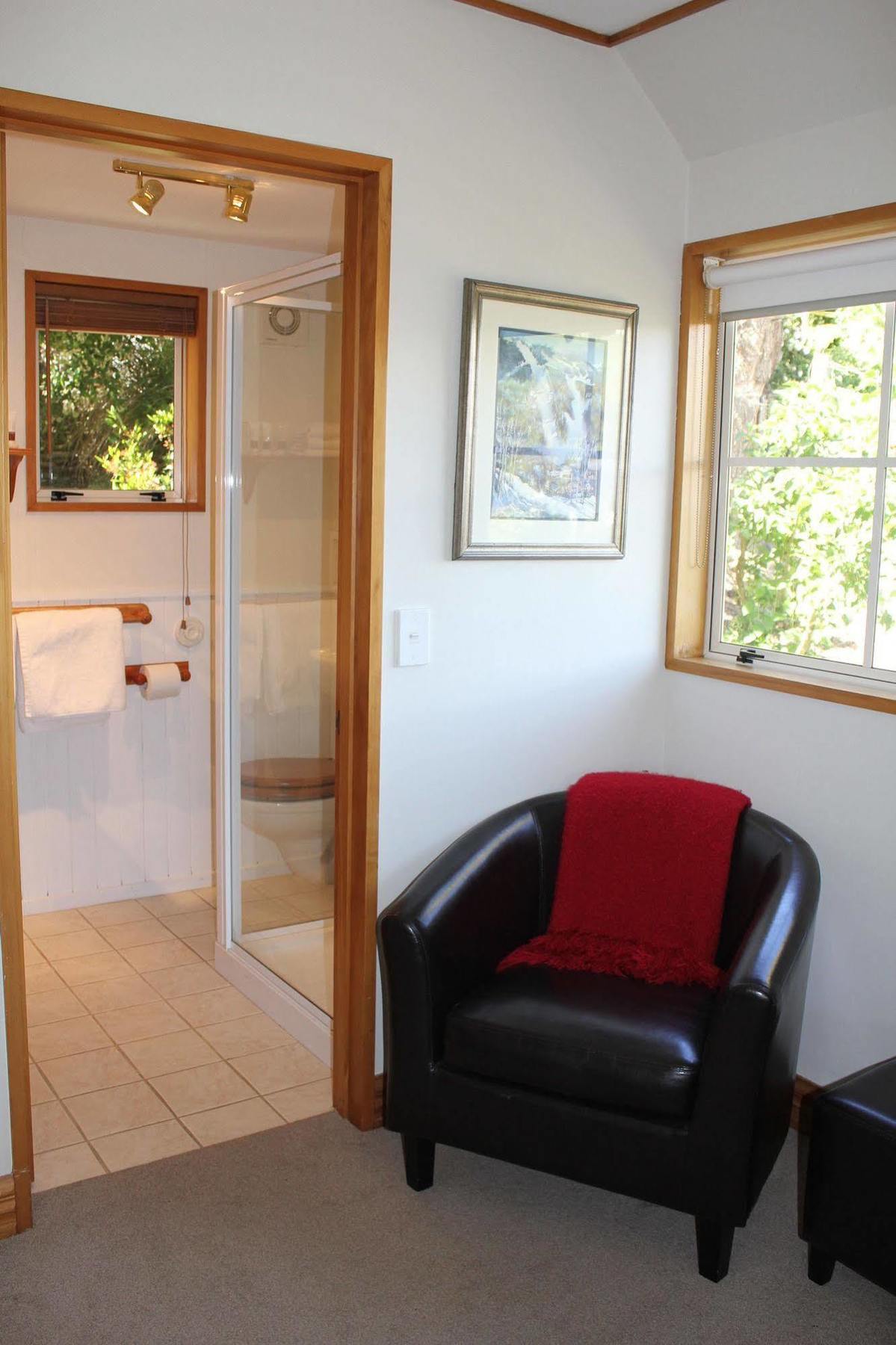 The Turret Boutique Accommodation Куийнстаун Екстериор снимка