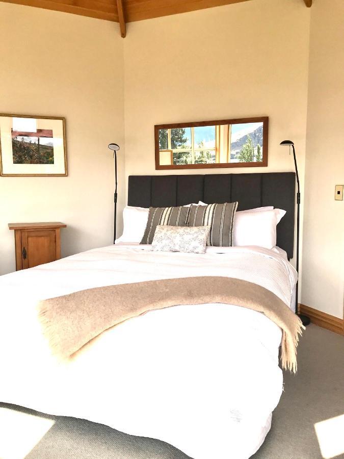 The Turret Boutique Accommodation Куийнстаун Екстериор снимка